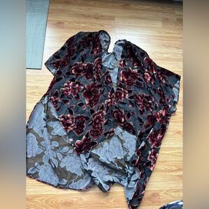 Beautiful see threw shaw